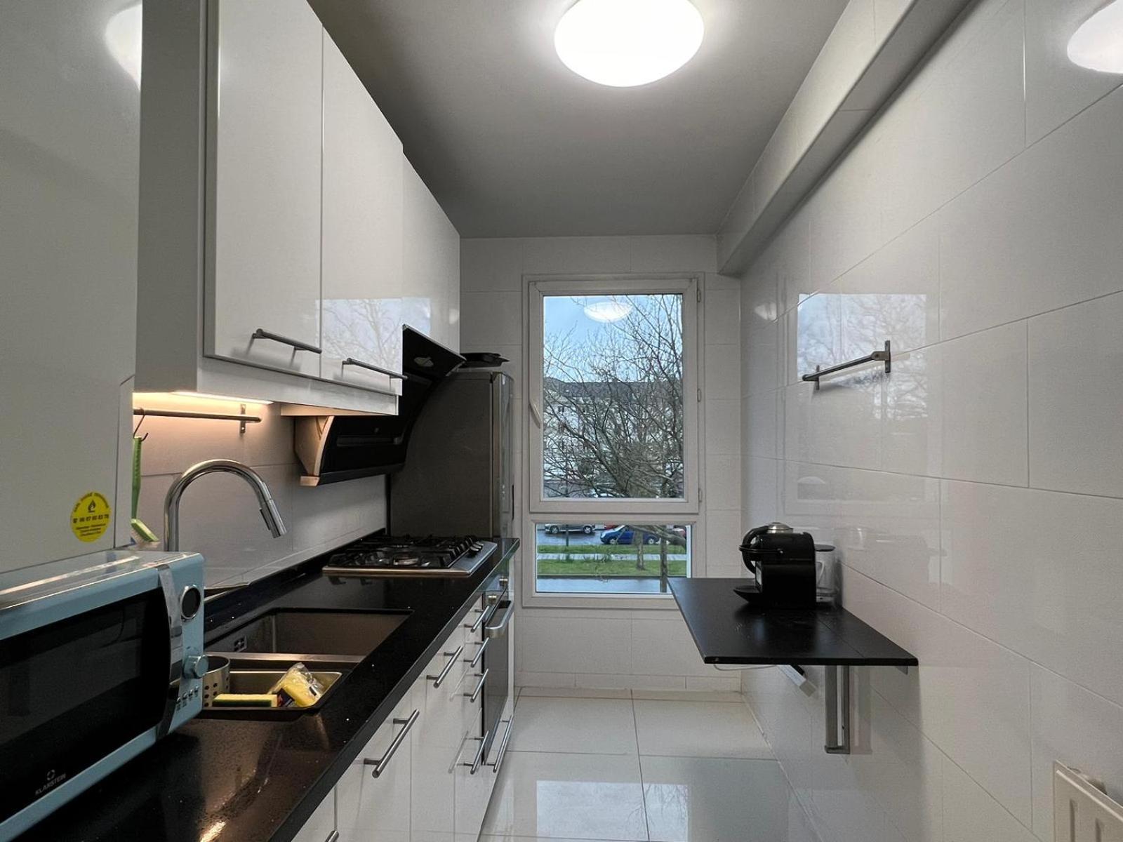 Location 3 Chambres Spacieuses Dans Appartment 2 Mn Rer Bussy Saint Georges 외부 사진